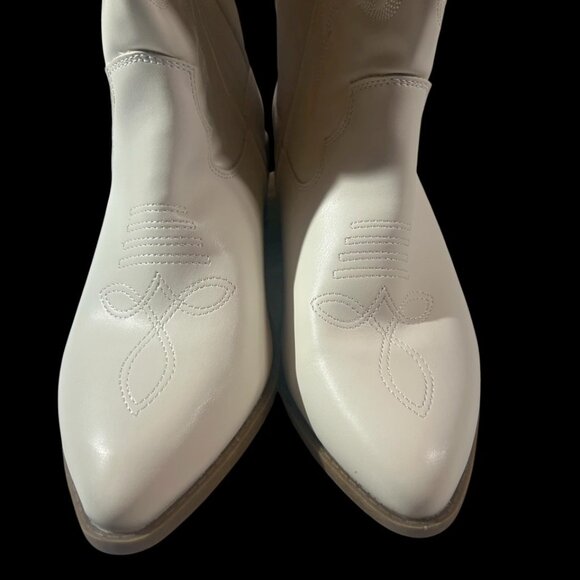 Torrid Western Knee Boots – Size 10W Wide Calf – White – NWOT - Picture 4 of 6